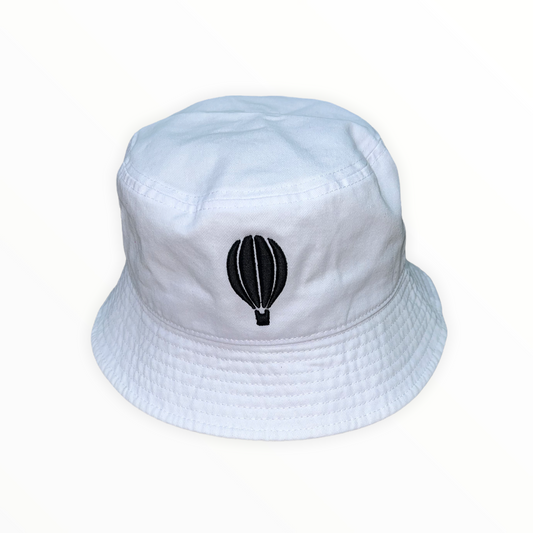 WHITE OKAIGO BUCKET HAT